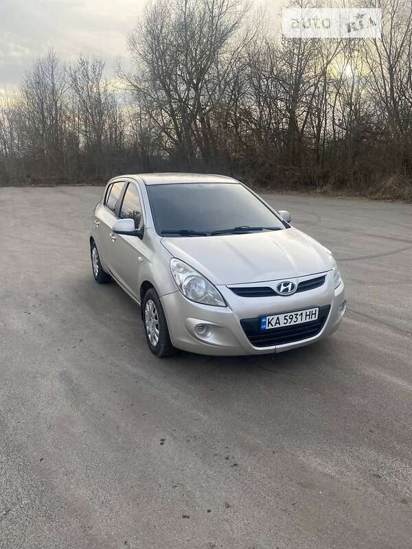 2012 hyundai i20