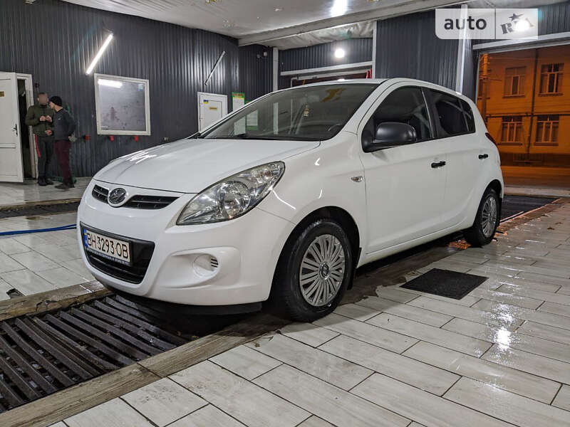 2010 hyundai i20