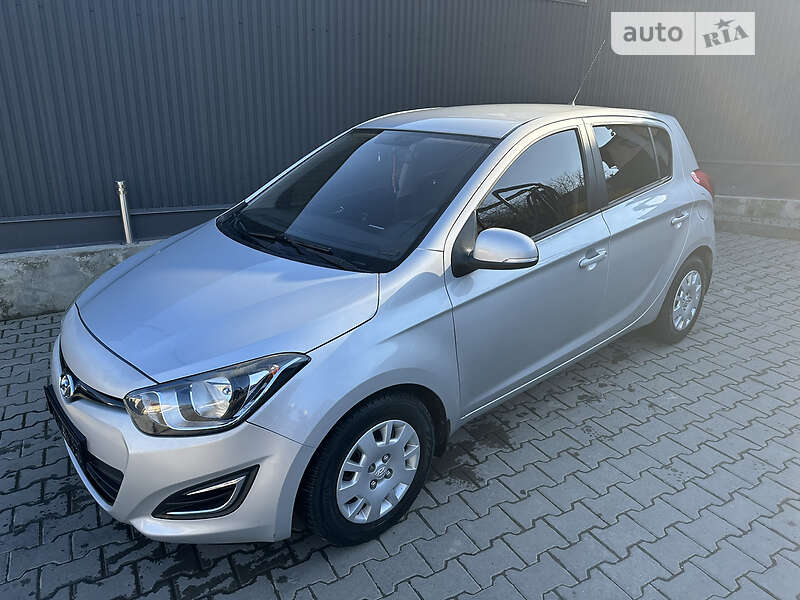 2012 hyundai i20