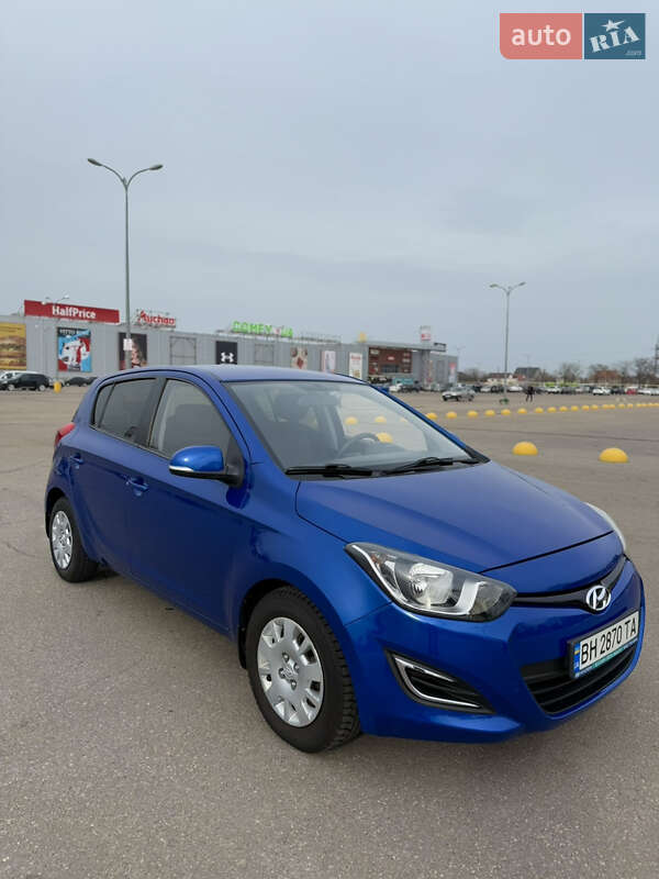 2012 hyundai i20