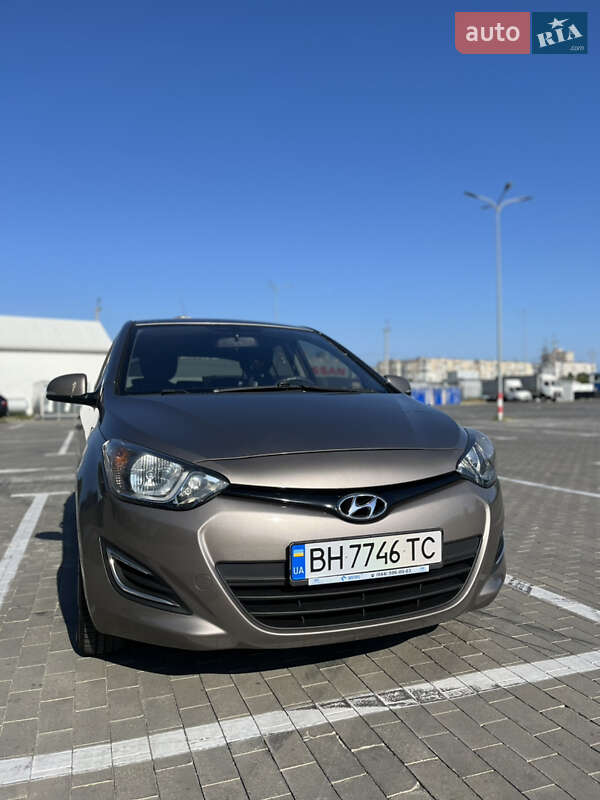 2012 hyundai i20