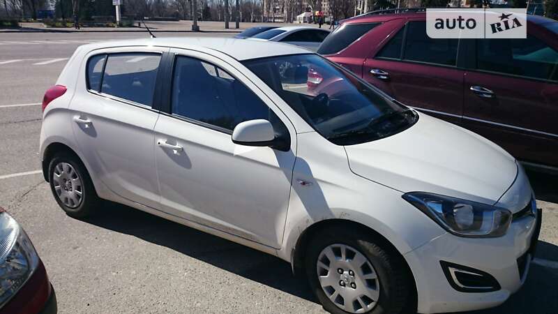 2013 hyundai i20