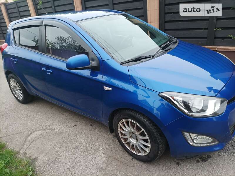 2013 hyundai i20