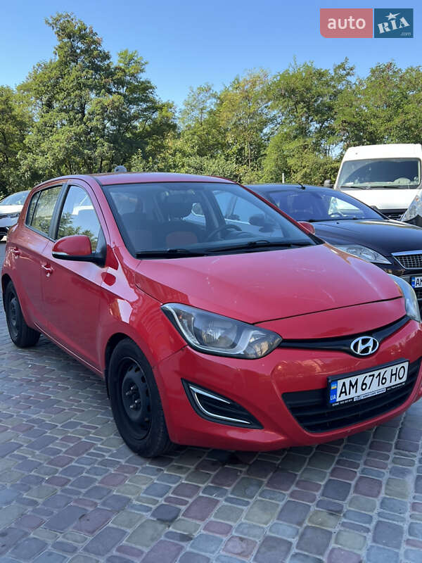 2014 hyundai i20