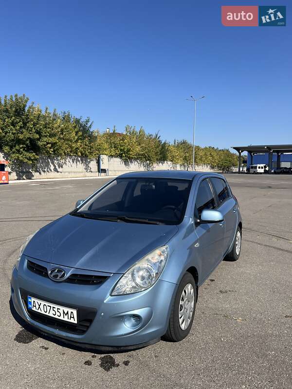 2011 hyundai i20