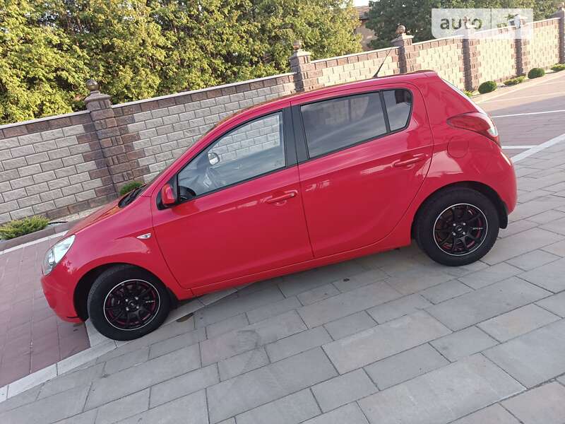 2011 hyundai i20