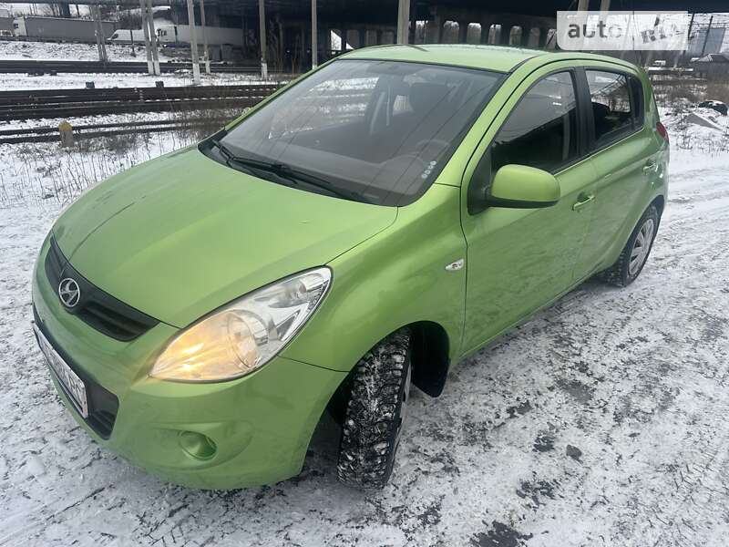 2011 hyundai i20