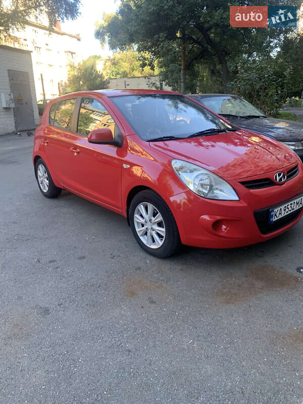 2012 hyundai i20