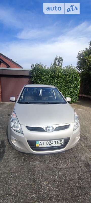 2012 hyundai i20