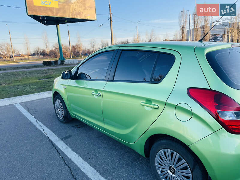 2012 hyundai i20
