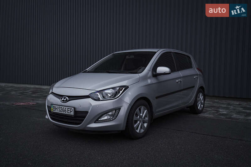 2012 hyundai i20