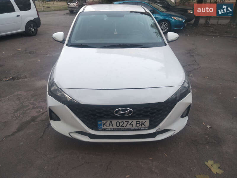 2020 hyundai accent