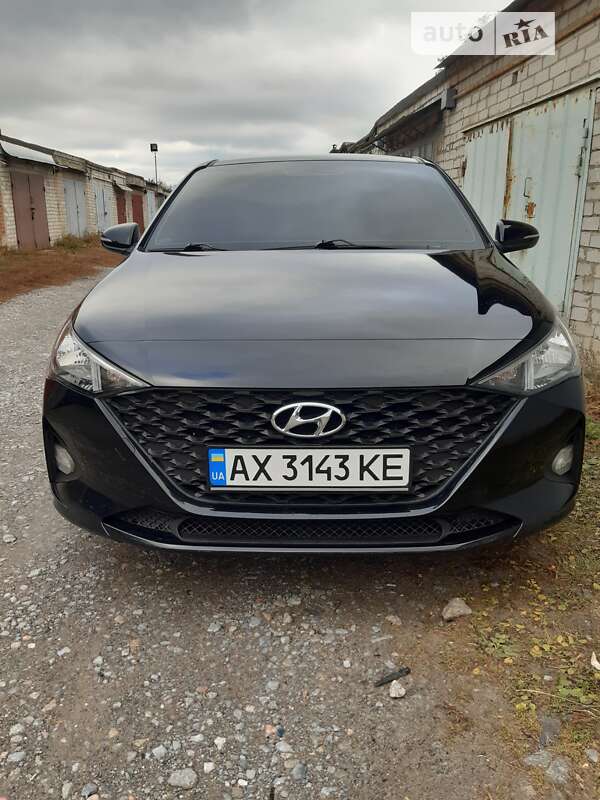 2020 hyundai accent