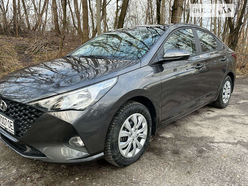 2021 hyundai accent