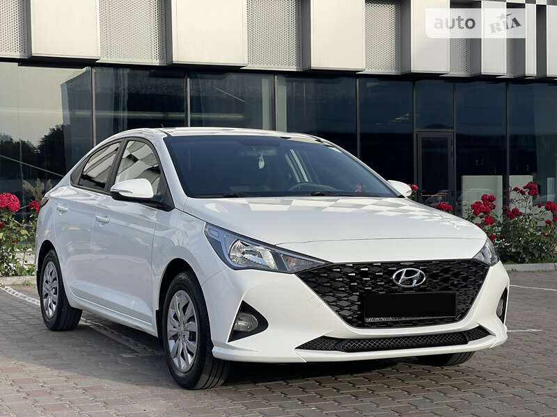 2020 hyundai accent