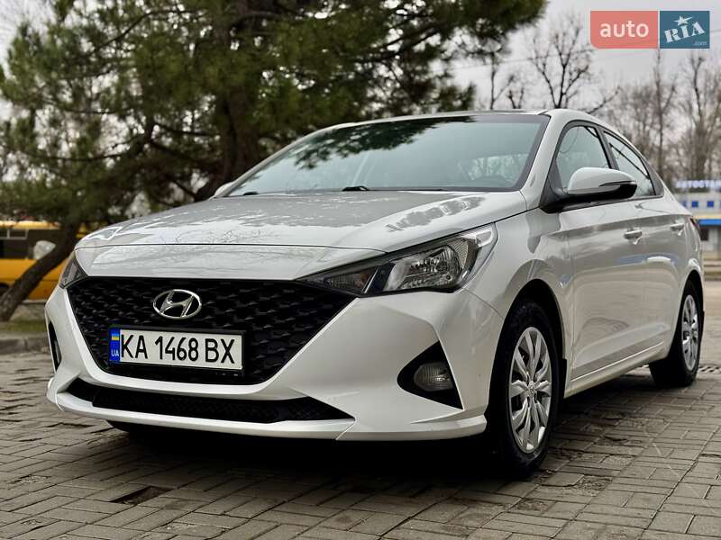2021 hyundai accent