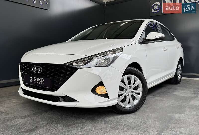 2021 hyundai accent
