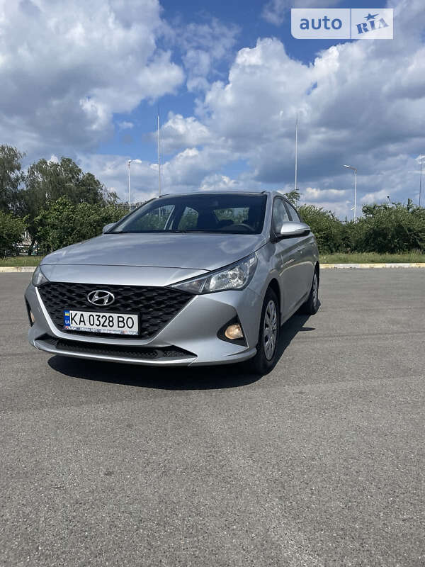 2021 hyundai accent