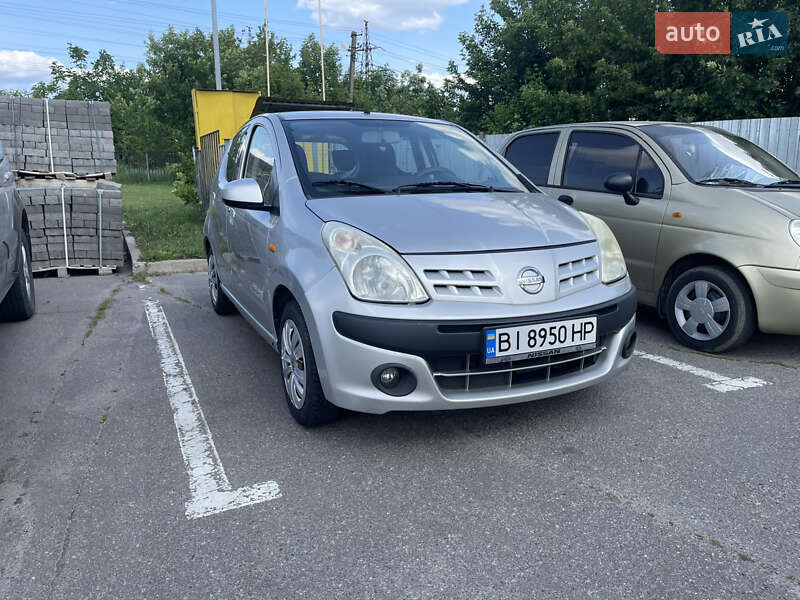 2009 nissan pixo