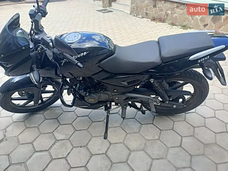 2020 bajaj pulsar 180dts-i