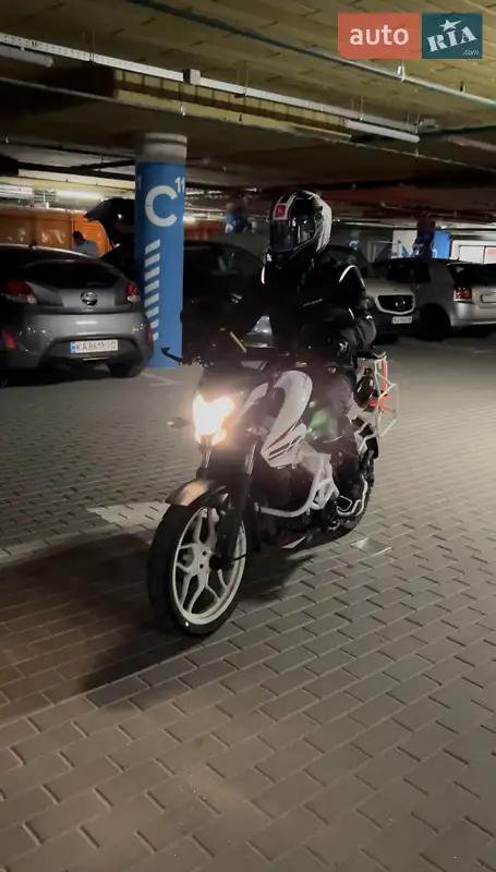 2021 bajaj pulsar ns200