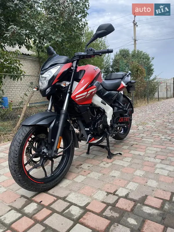 2023 bajaj pulsar ns200
