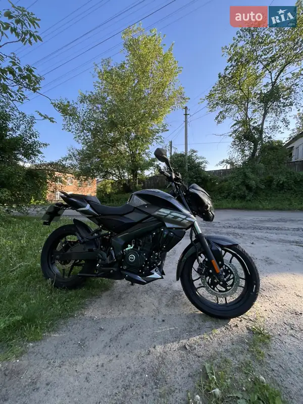 2023 bajaj pulsar ns200