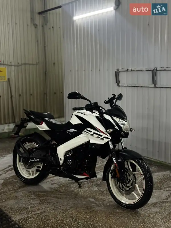 2021 bajaj pulsar ns200