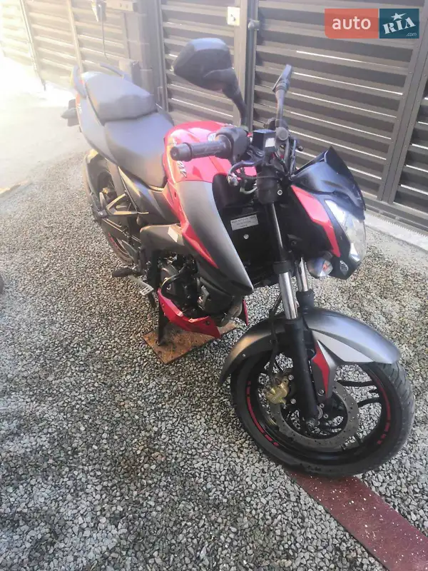 2019 bajaj pulsar ns200