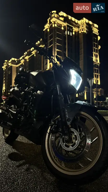 2018 bajaj dominar 400