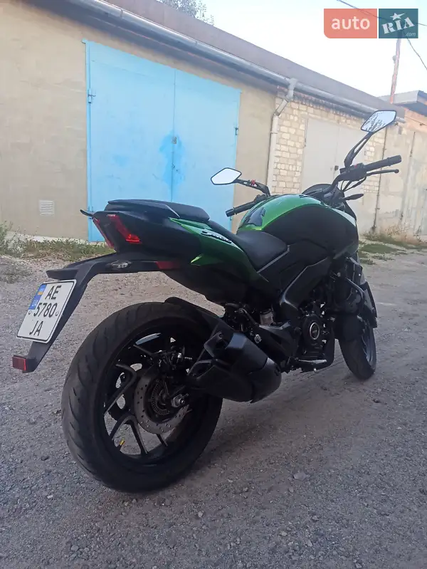 2021 bajaj dominar d 400