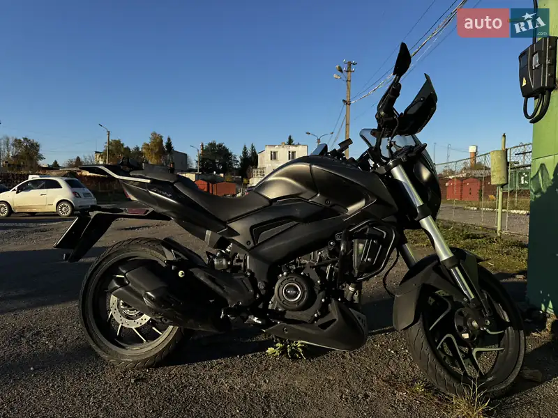 2023 bajaj dominar d 400