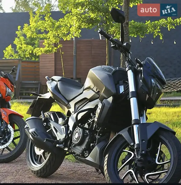 2019 bajaj dominar 400