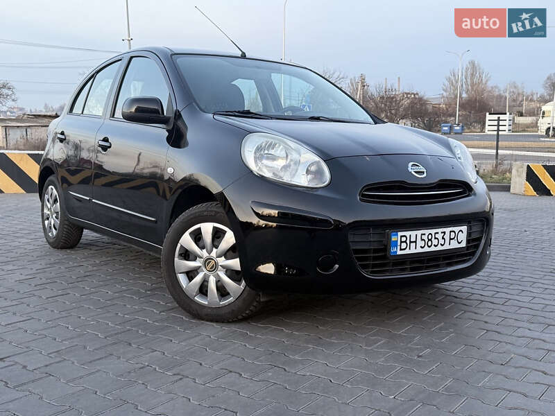 2010 nissan micra