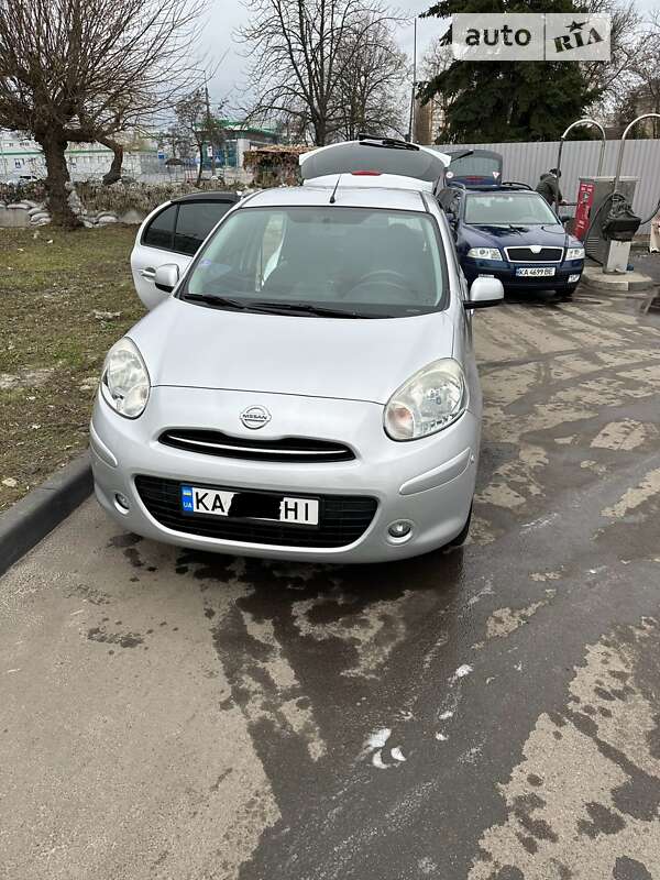 2011 nissan micra