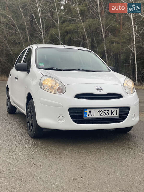 2011 nissan micra