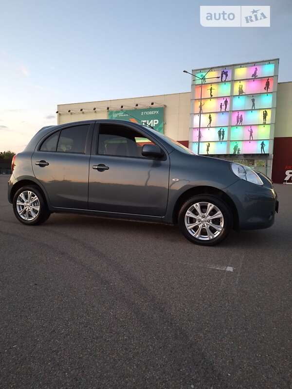 2013 nissan micra