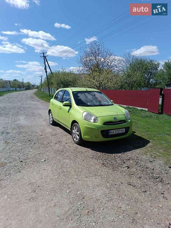 2013 nissan micra