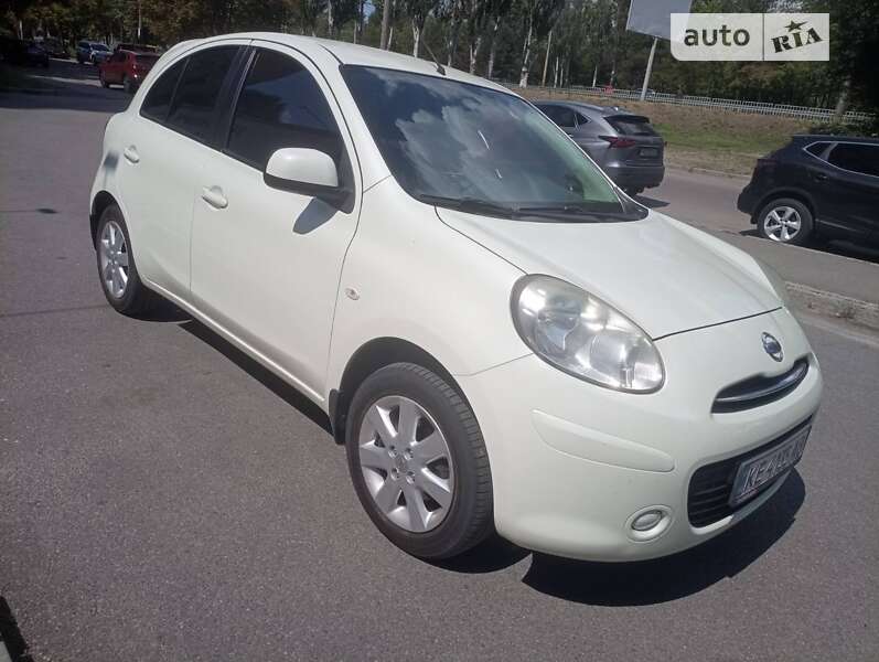 2013 nissan micra