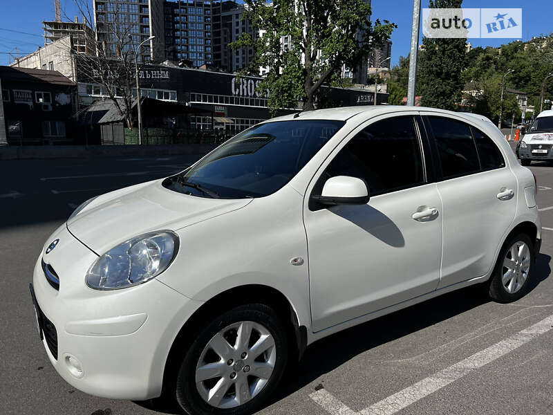 2015 nissan micra
