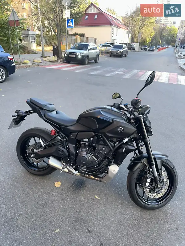2025 yamaha mt 07