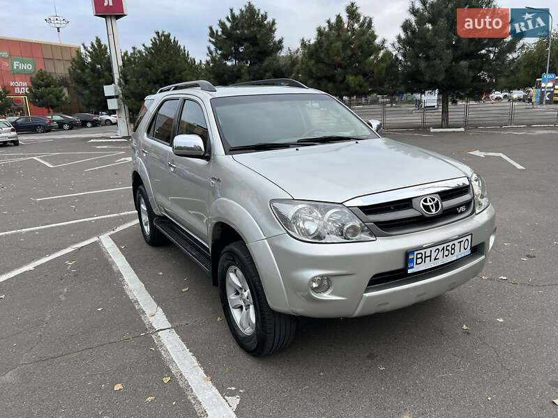 2007 toyota fortuner