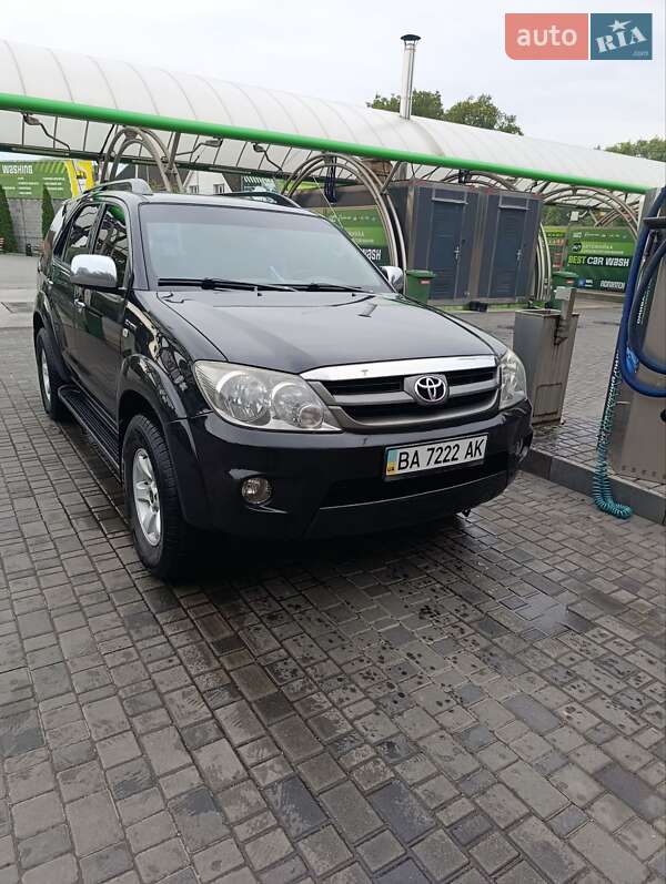 2007 toyota fortuner