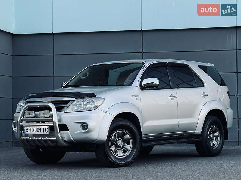 2007 toyota fortuner