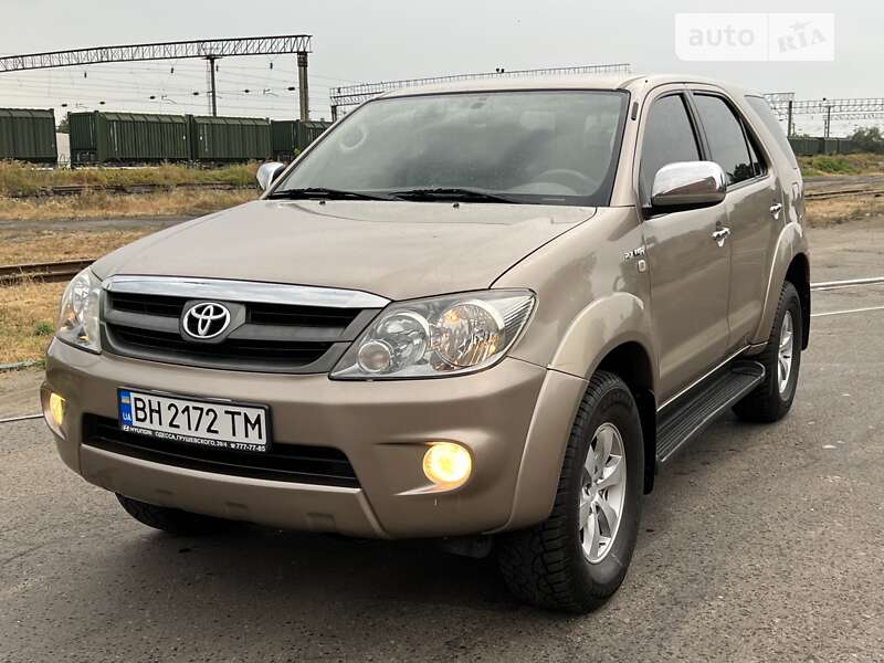 2007 toyota fortuner