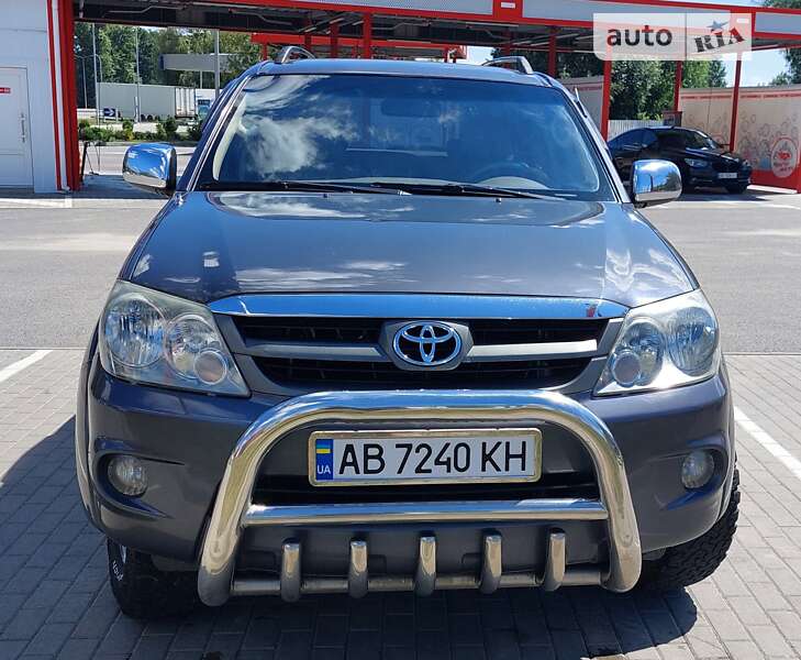 2007 toyota fortuner