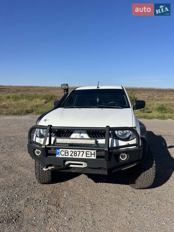 2007 mitsubishi l 200