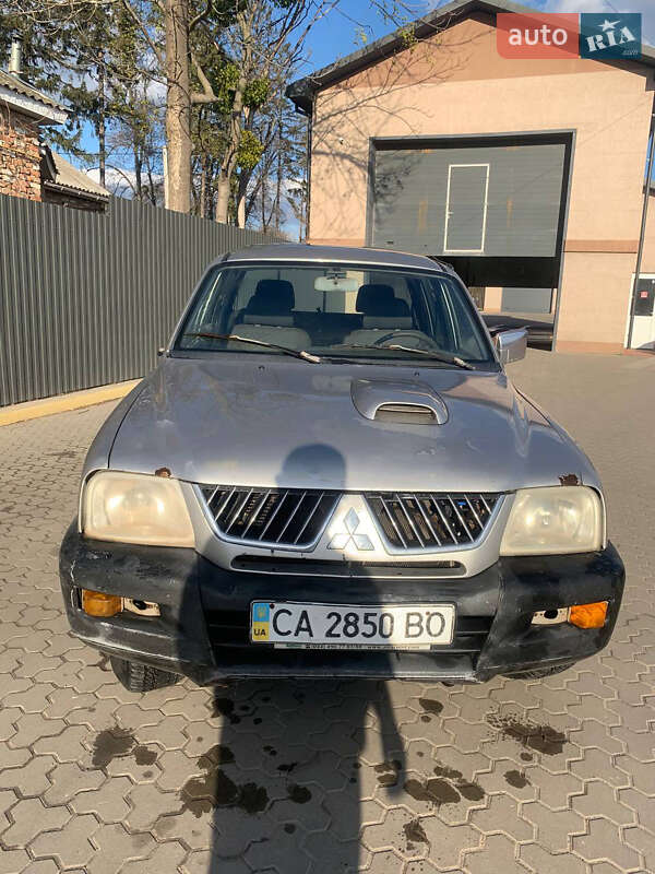 2005 mitsubishi l 200