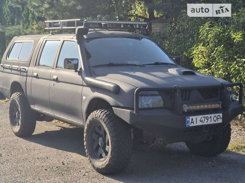 2005 mitsubishi l 200