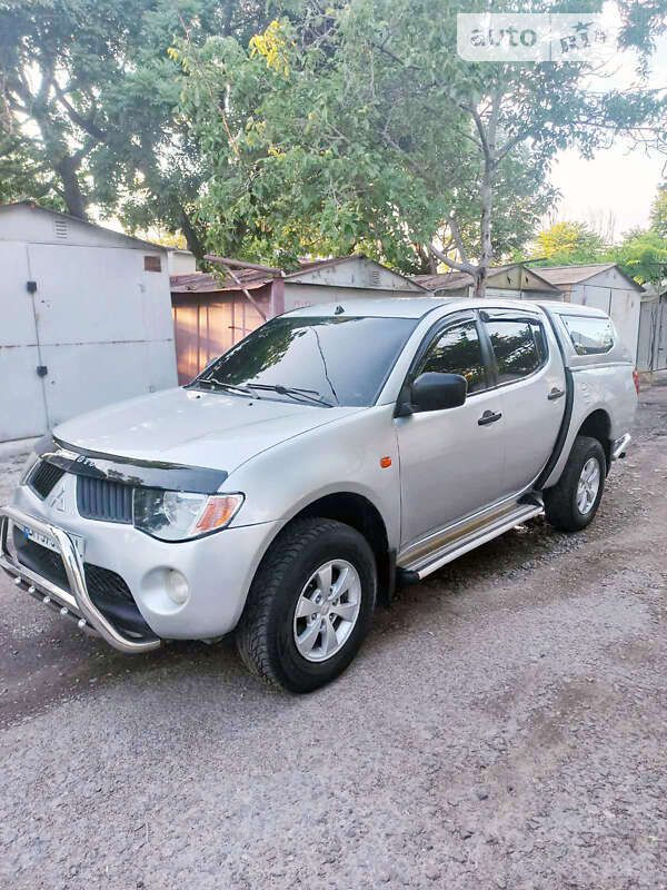 2007 mitsubishi l 200